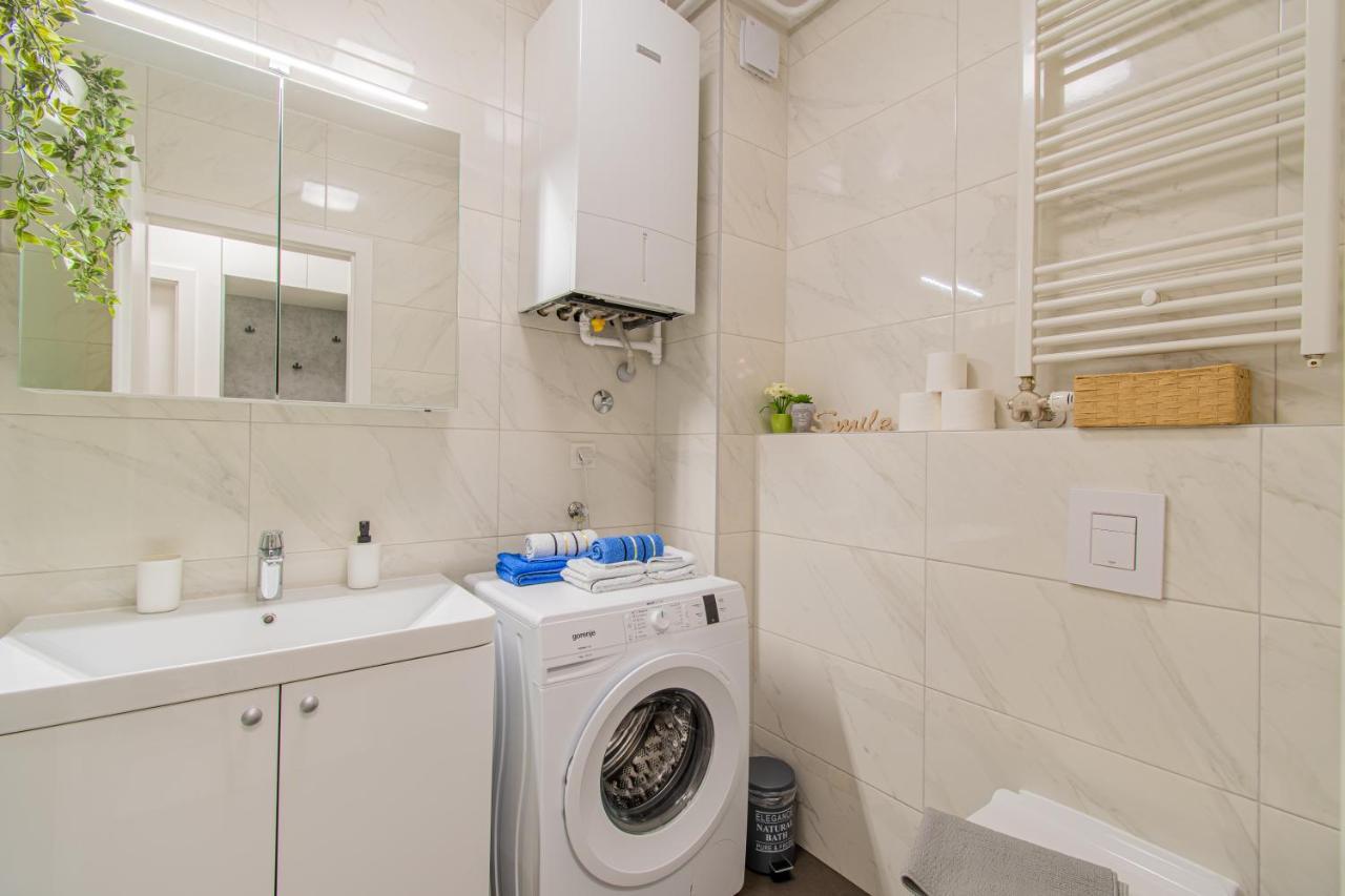 דירות Flexible Selfcheckins 42 - Zagreb - Luxury - Garage Parking - Loggia - Brand New מראה חיצוני תמונה